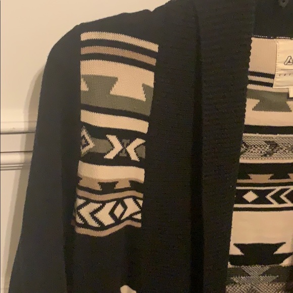 Aztec sweater - Picture 2 of 4
